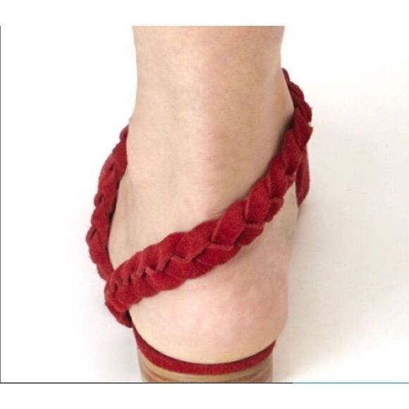 Matisse Shoes Matisse Alan
Braided Suede Flats - Picture 7 of 8